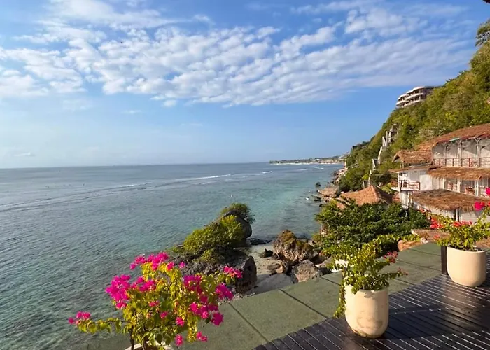 Cliffside Paradise Ocean View Access Apartment *
